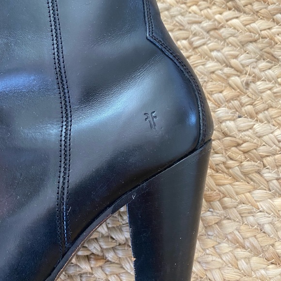 Frye Black Heel Boots Size 8.5 - Picture 4 of 8